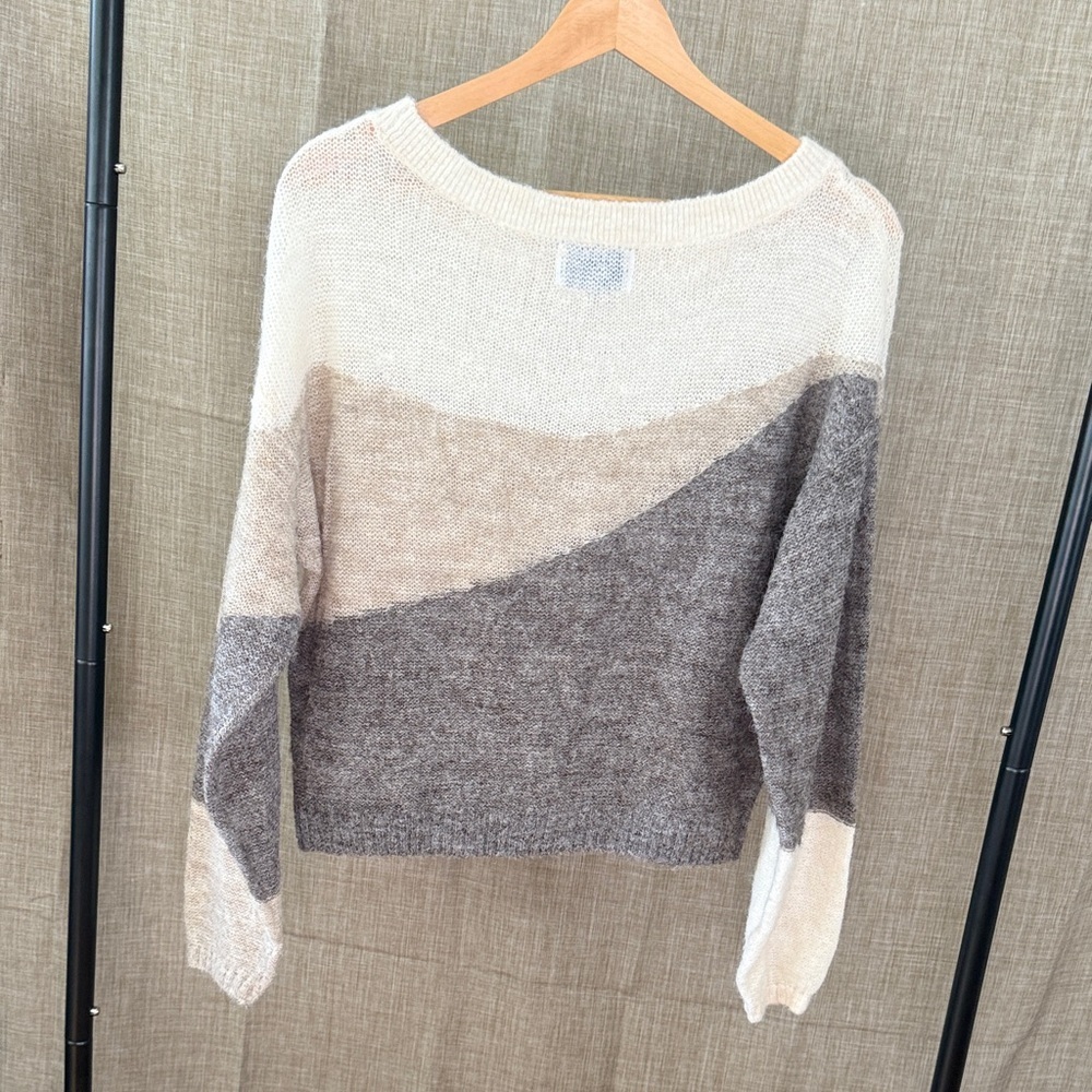 Old Navy Colorblock Cozy Sweater | Size S | Neutral Taupe & Cream - Picture 6 of 9